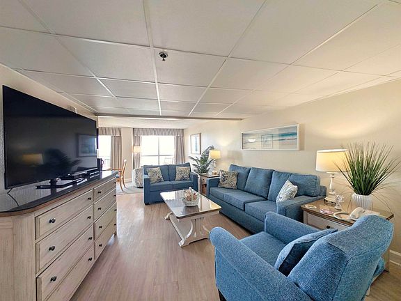 5th image of 601 Retreat Beach Circle #414