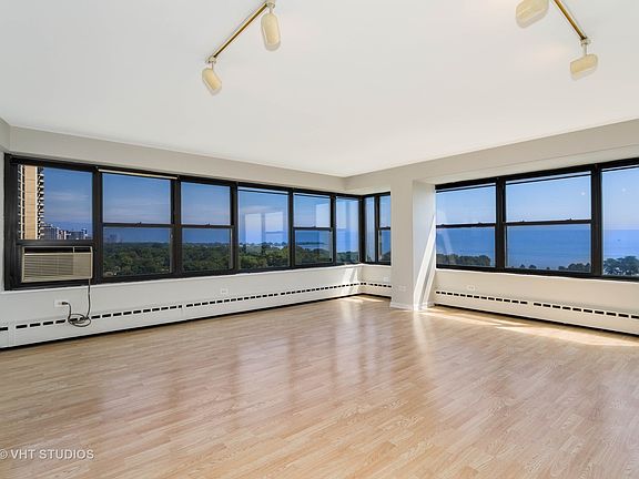 4th image of 3410 N Lake Shore Dr APT 15D