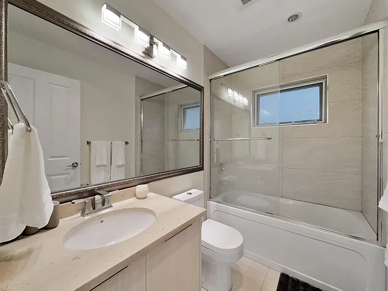 7826 Bennett Rd — Photo 10