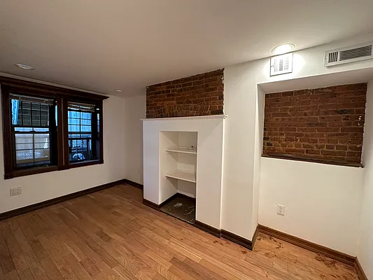 Rented by JB Mac Real Estate Inc. | media 7