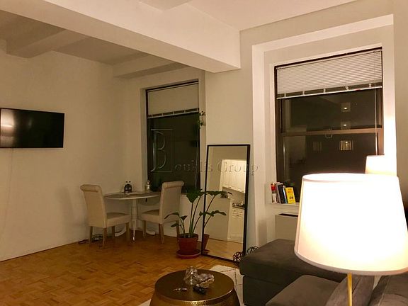5th image of 75 West St APT 6j