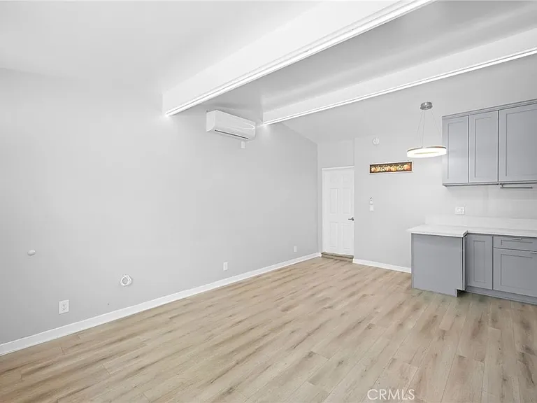 13840 Community St — Photo 5