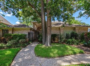 8718 Kennet Valley Rd, Spring, TX 77379