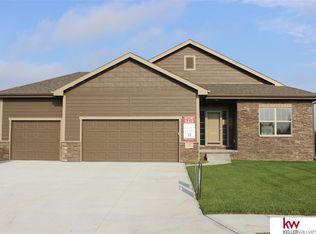 140 Eagleview Dr, Ashland, NE 68003