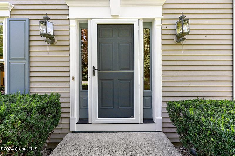 3rd image of 17 Timberwick Drive