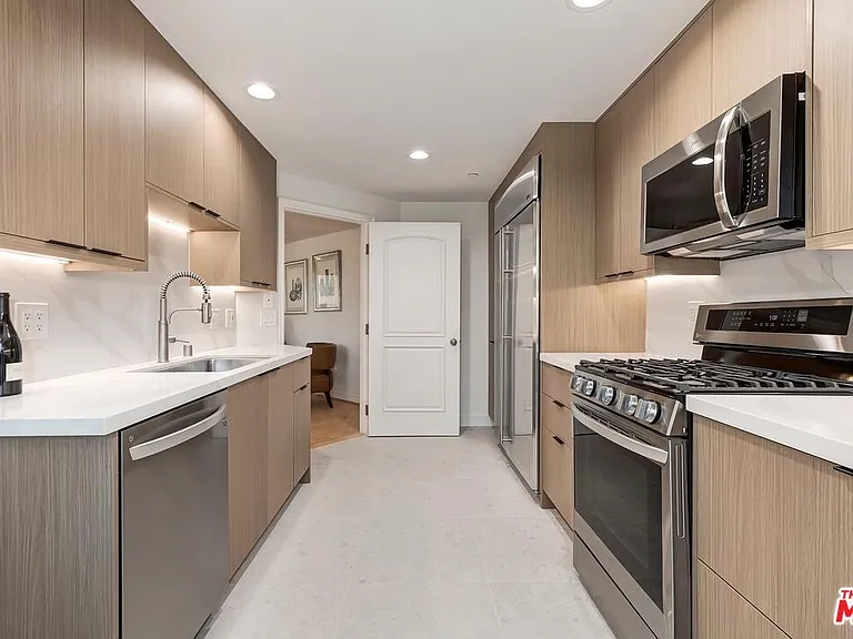430 N Oakhurst Dr #202 — Photo 17