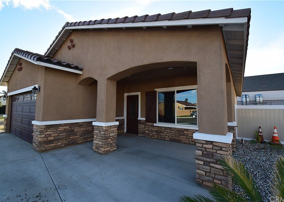 1st image of 2020 Orchard Dr