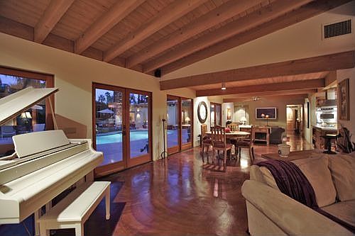 4th image of 2065 S Palm Canyon Dr