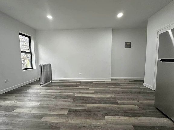 3rd image of 564 Audubon Ave APT 8B