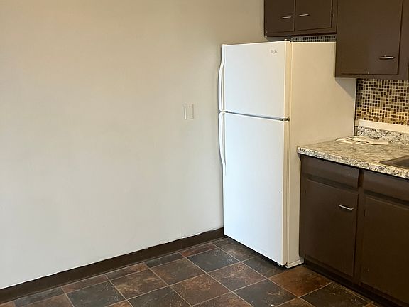 3rd image of 210 Polk St APT 2