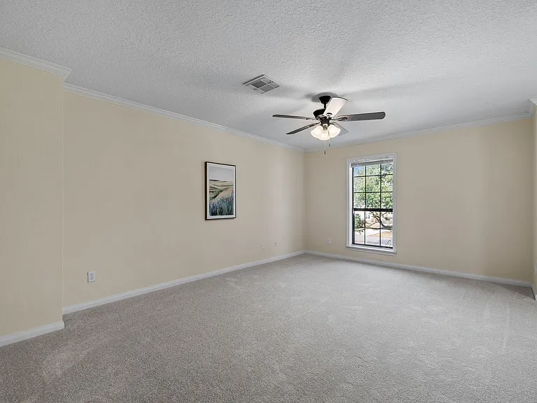 1400 Oak Hollow Dr — Photo 35