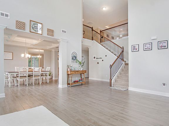 4th image of 621 Melrose Abbey Ln