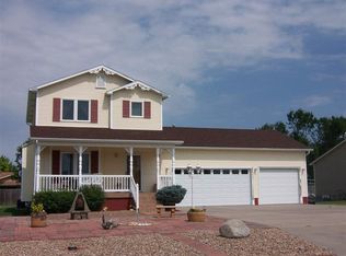 415 Runyan Ave, Dodge City, KS 67801