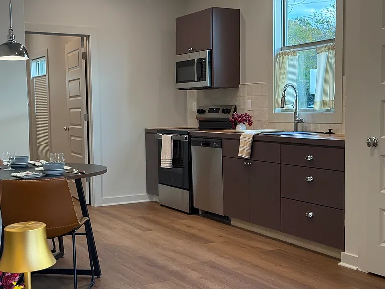 605 General Mouton Ave #102 — Photo 13