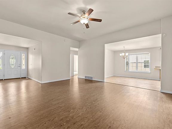 2nd image of 1227 Mirror Lake Ln