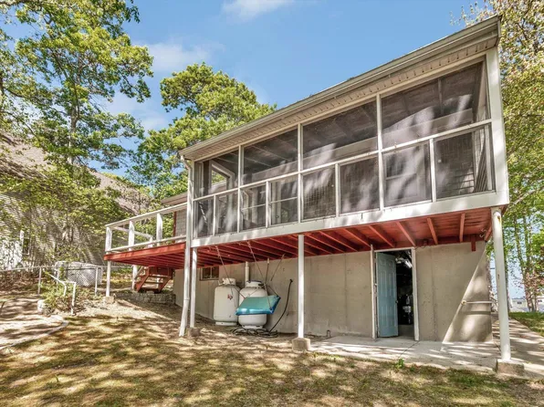 40 Lakeview Boulevard, Plymouth, MA 02360