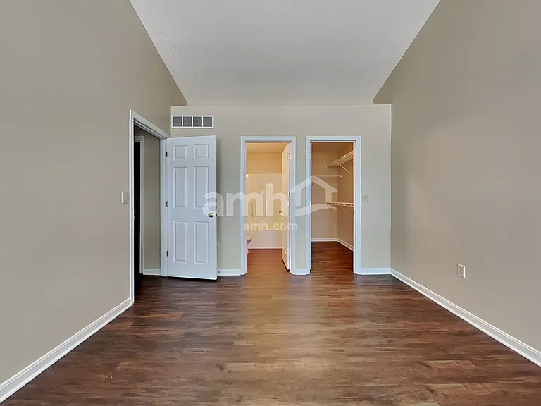 2132 Lunar Ln — Photo 9