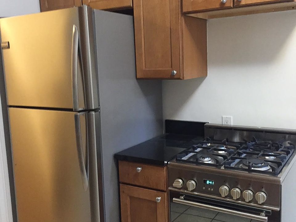 2nd image of 514 E 82nd St APT 2-W