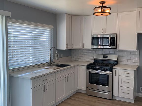 3rd image of 10939 Bali Ln