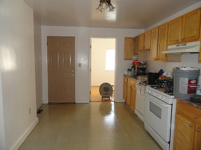 1st image of 11 Richardson St #1