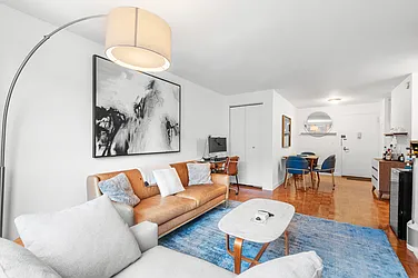 Rented by Coldwell Banker Warburg