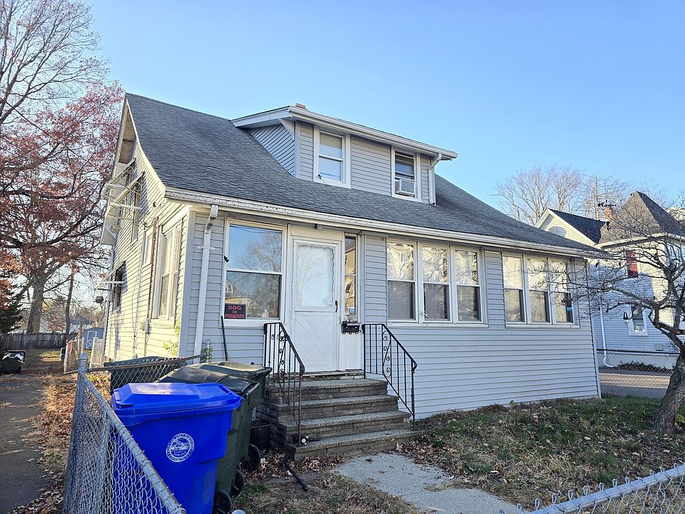 1st image of 55 Hanmer St E