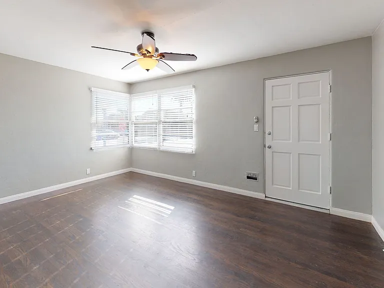 30th Street Cottages | 1 Bedroom Apartments in Golden Hill — Photo 10