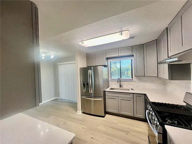 3320 Timbercreek Dr — Photo 10
