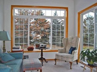2707 Oak Ridge Trl, Woodbury, MN 55125