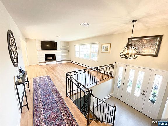 3rd image of 5 Hillside Terrace