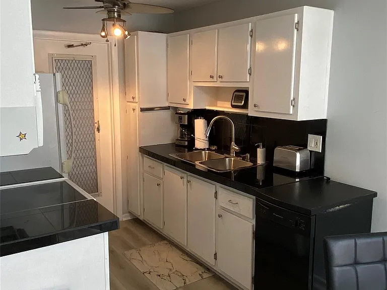 224 Hibiscus Ave #253 — Photo 14
