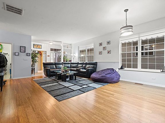 3rd image of 1807 Eton Dr
