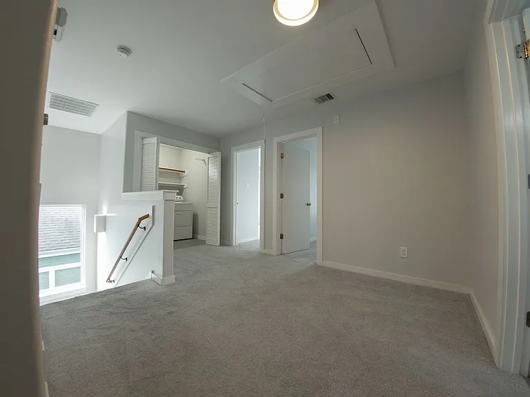 1039 Hillstar St — Photo 8