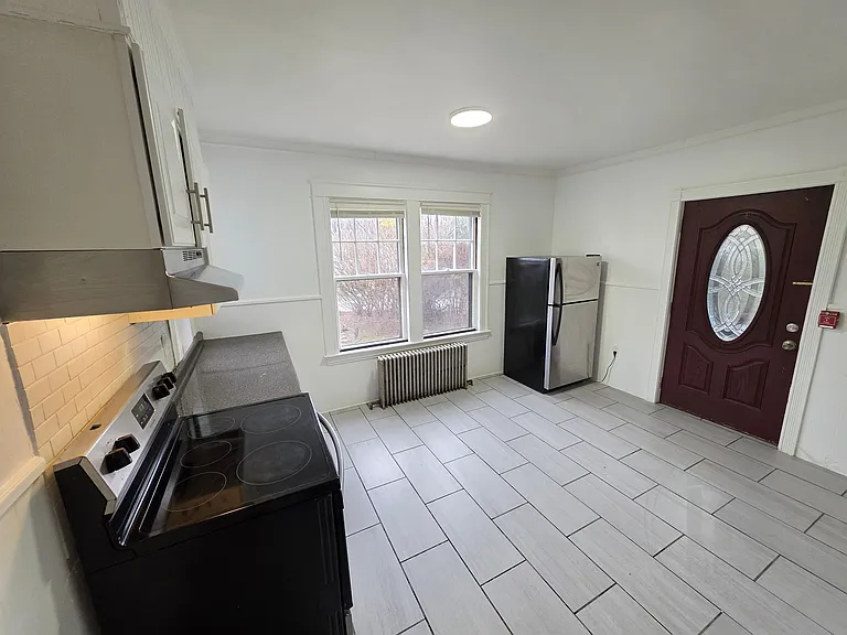 365 Dulude Ave 1stflr Studio Hwincluded Priventry Petok Laundry Prkg — Photo 2