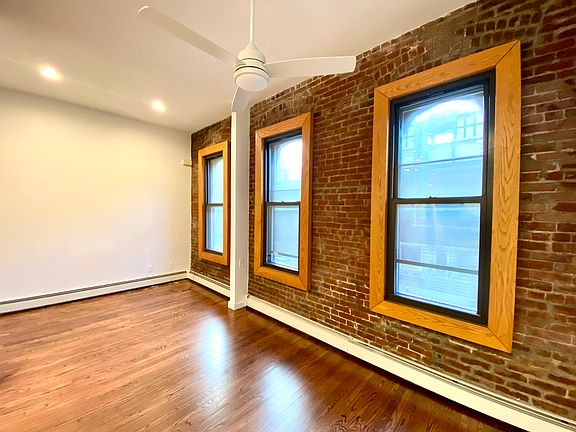 3rd image of 4467 23rd St #3