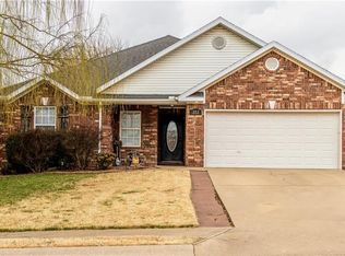 212 Hailey Dr, Centerton, AR 72719