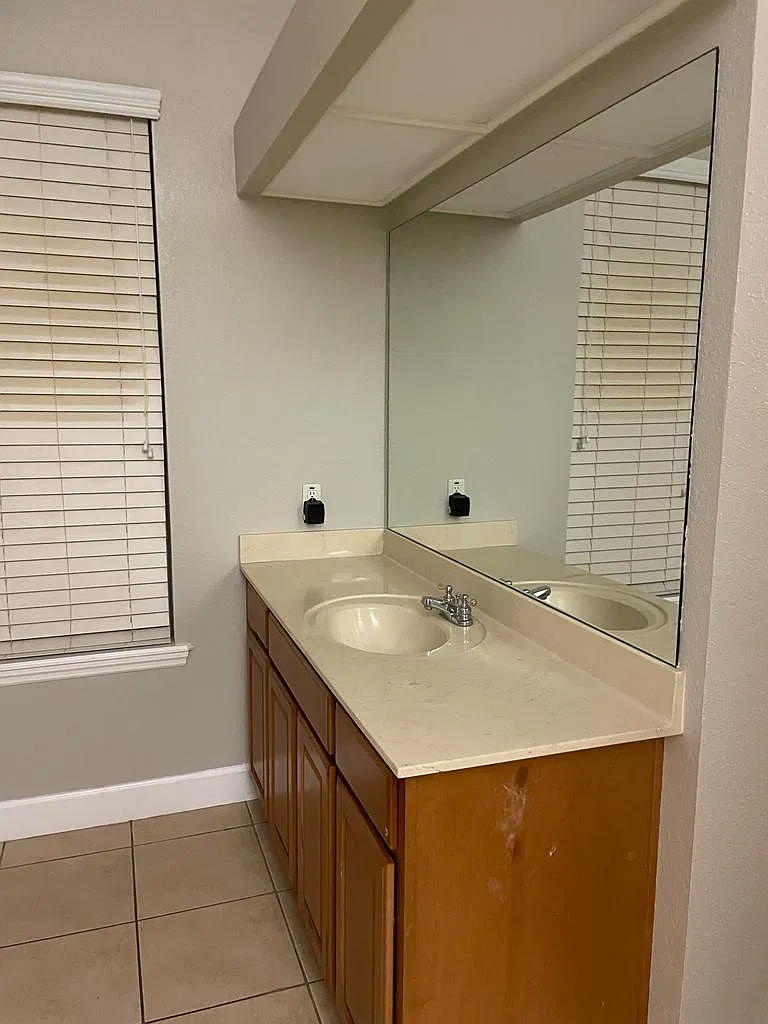 5667 Vintage View Ave — Photo 3