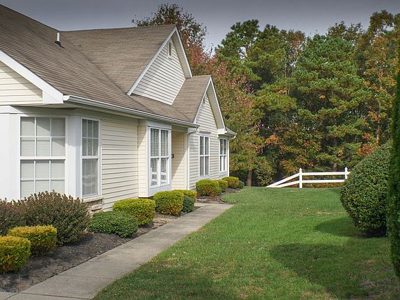 2nd image of 2434 Torrington Dr
