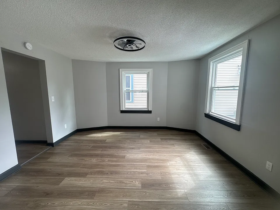 448 Houston Ave #1