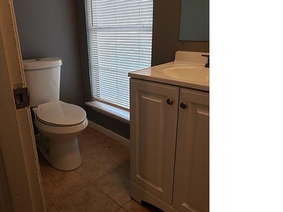5th image of 4305 Carmel Ave