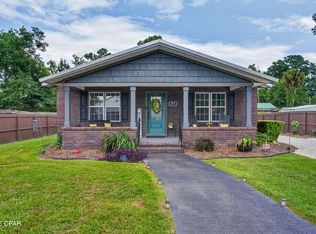 717 Sinclair St, Chipley, FL 32428