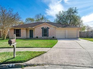 17706 Heritage Cove Ct, Webster, TX 77598