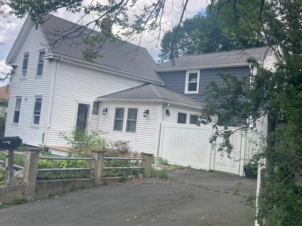 12 Bradford St, Stoughton, MA 02072