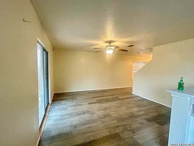 3 bed, 2.5 bath, 1948 sqft, $1,650 — Photo 4