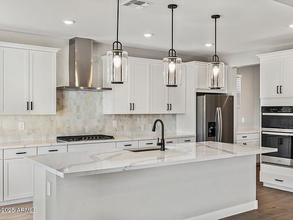3rd image of 15933 W EL CORTEZ Place