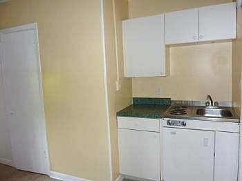 4th image of 525 12th Ave NE APT 22
