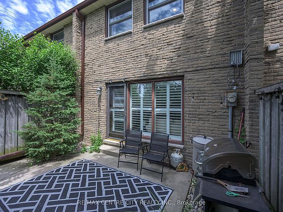 3rd image of 720 Wonderland Rd S #3