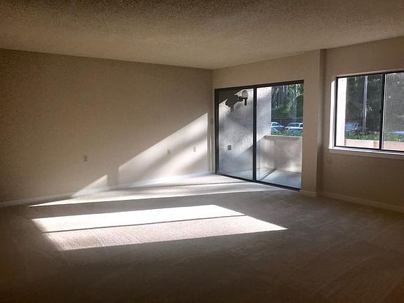 3rd image of 300 Woodhaven Dr
