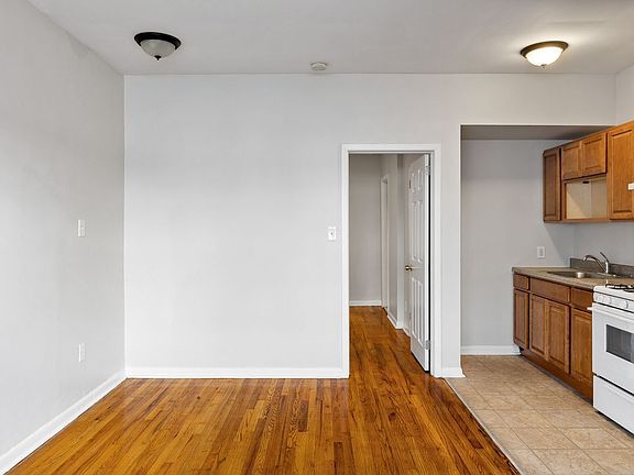 4th image of 372 Anderson Ave APT C5