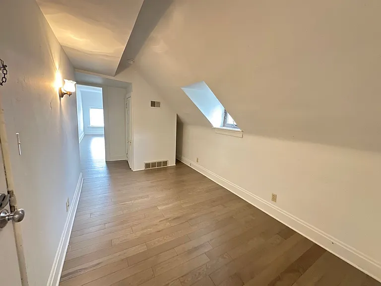 Summit St 1722 GW2 — Photo 15
